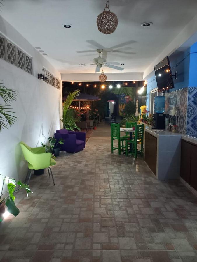 Casona Del Negro Aguilar Hotel Valladolid  Bagian luar foto